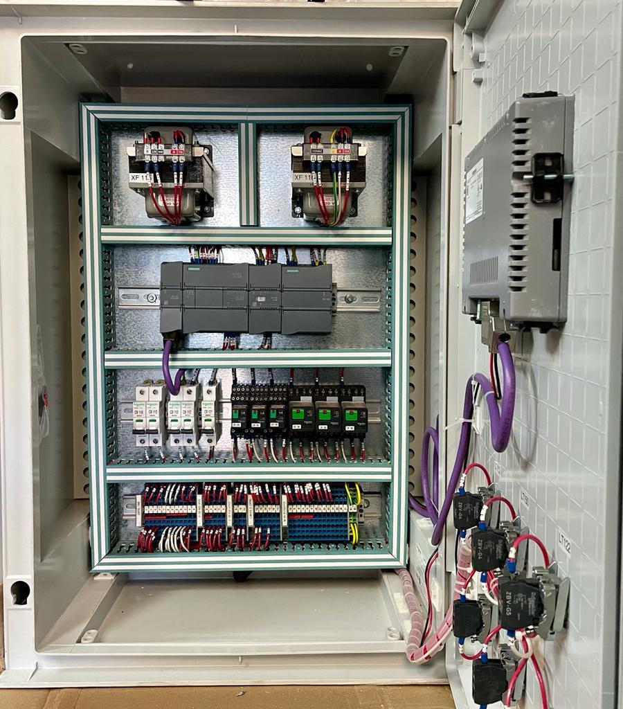 Imagen de galería: Tablero de sistema de combustión automático Siemens